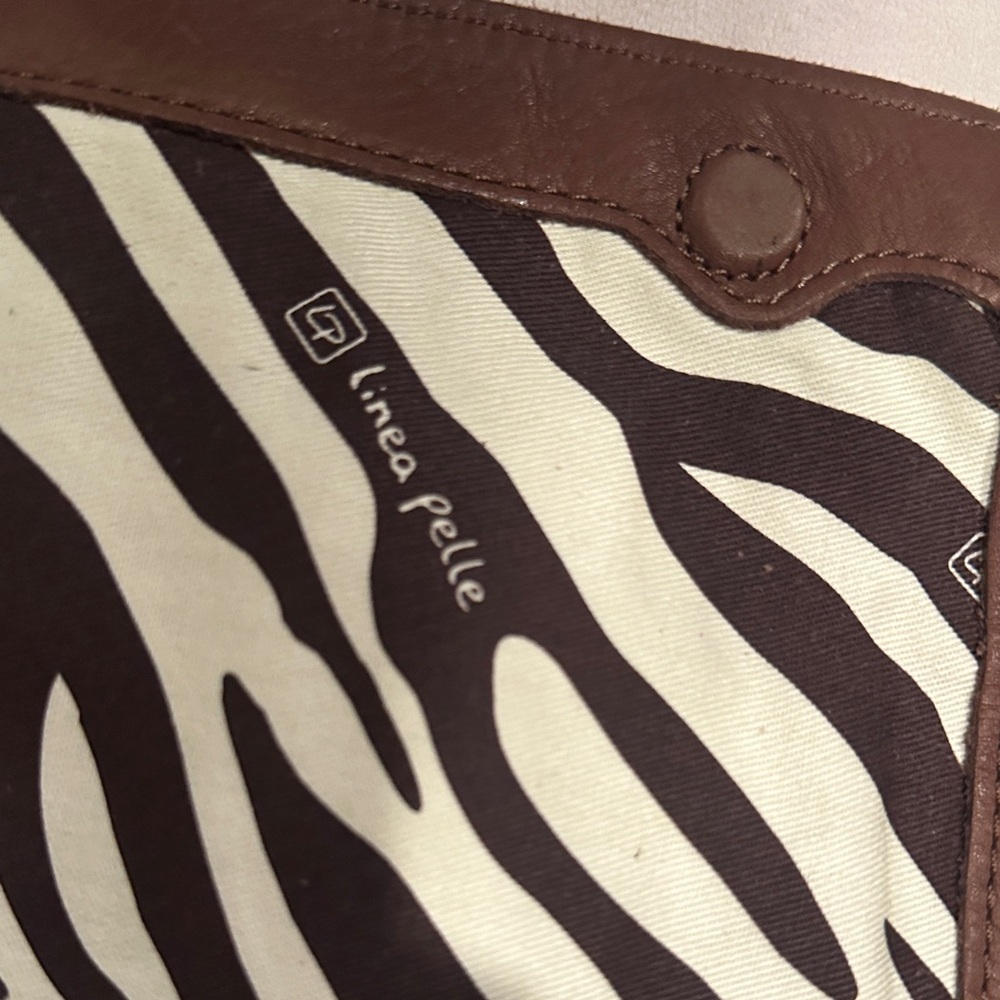 Linea Pelle Brown Leather Crossbody Bag - Picture 5 of 13